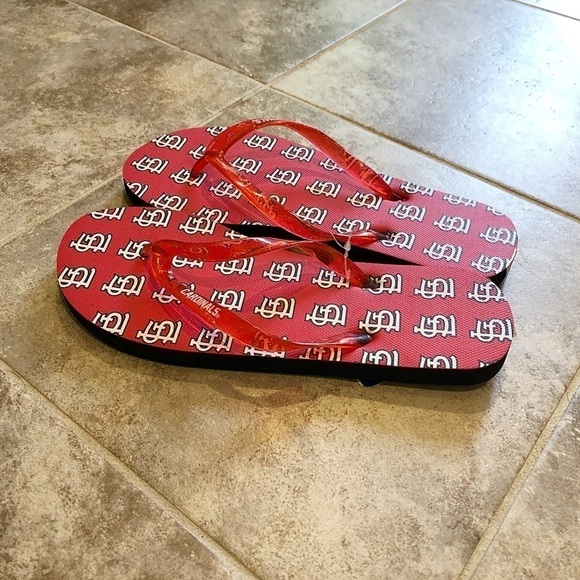 🆕 Women’s St Louis Cardinals MLB flip flops - Picture 3 of 9